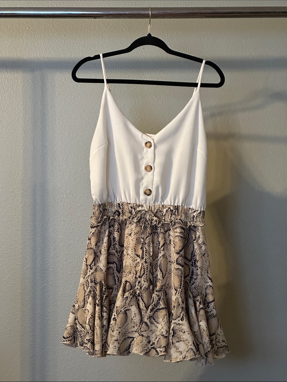 Main Strip White Bodice Snake-Print Skirt Cami